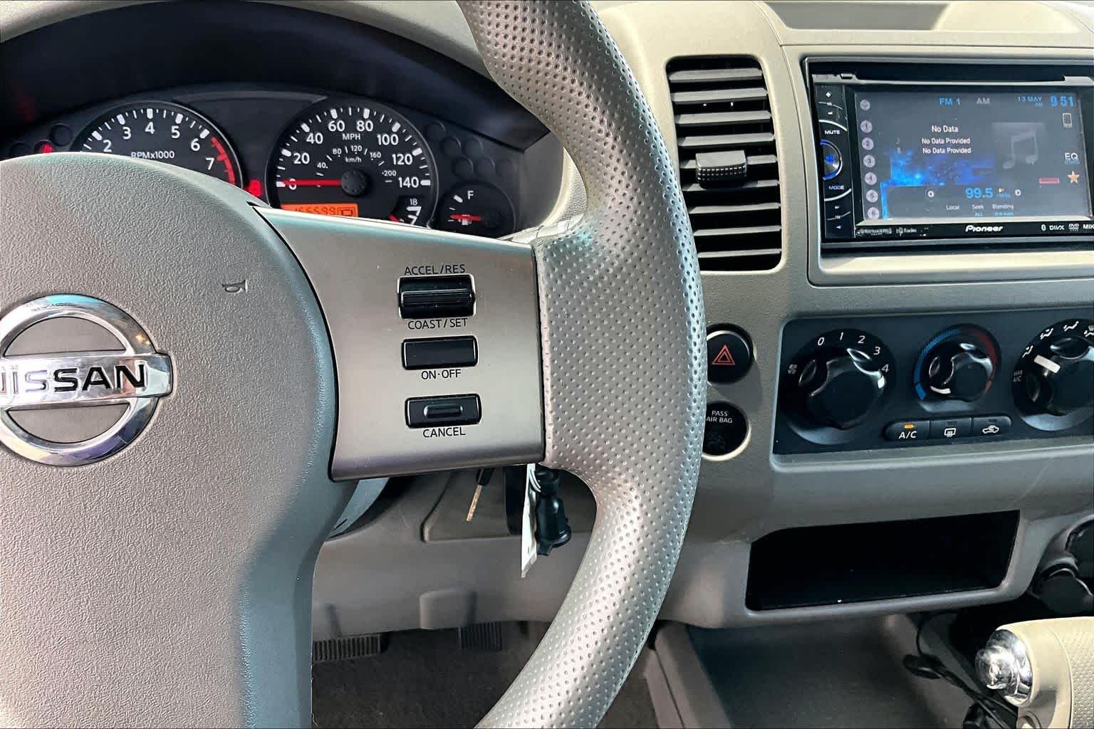 Used 2007 Storm Gray Nissan SE image 23