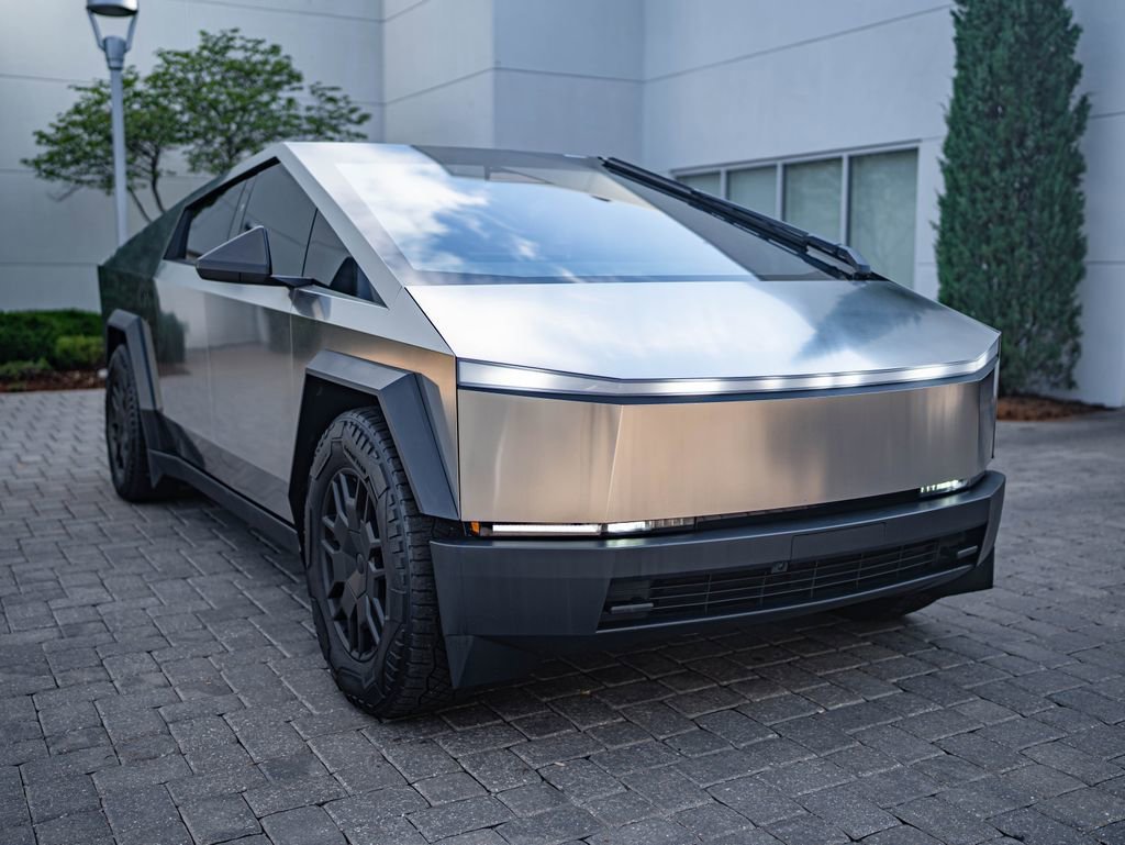 Used 2024 Silver Tesla Foundation Series image 3