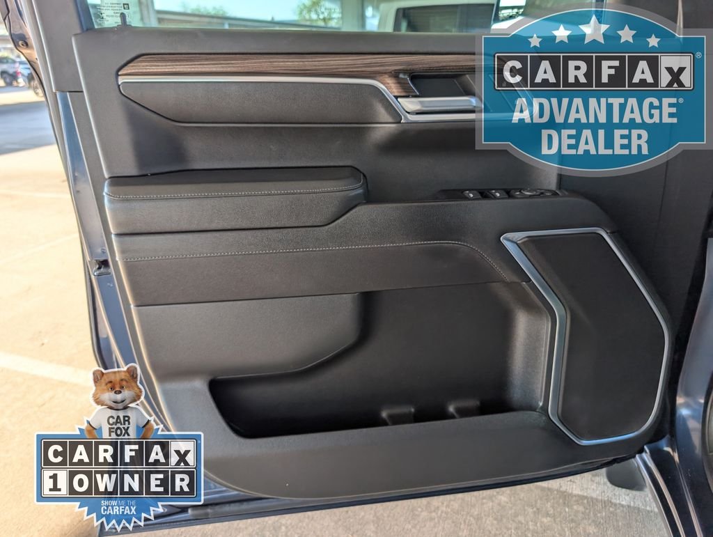 Used 2023 Blue Chevrolet LT image 17
