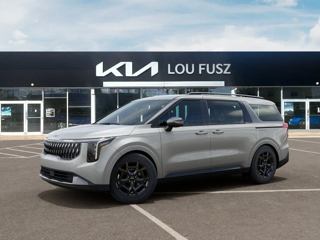 New 2027 Ivory Silver Kia EX image 3