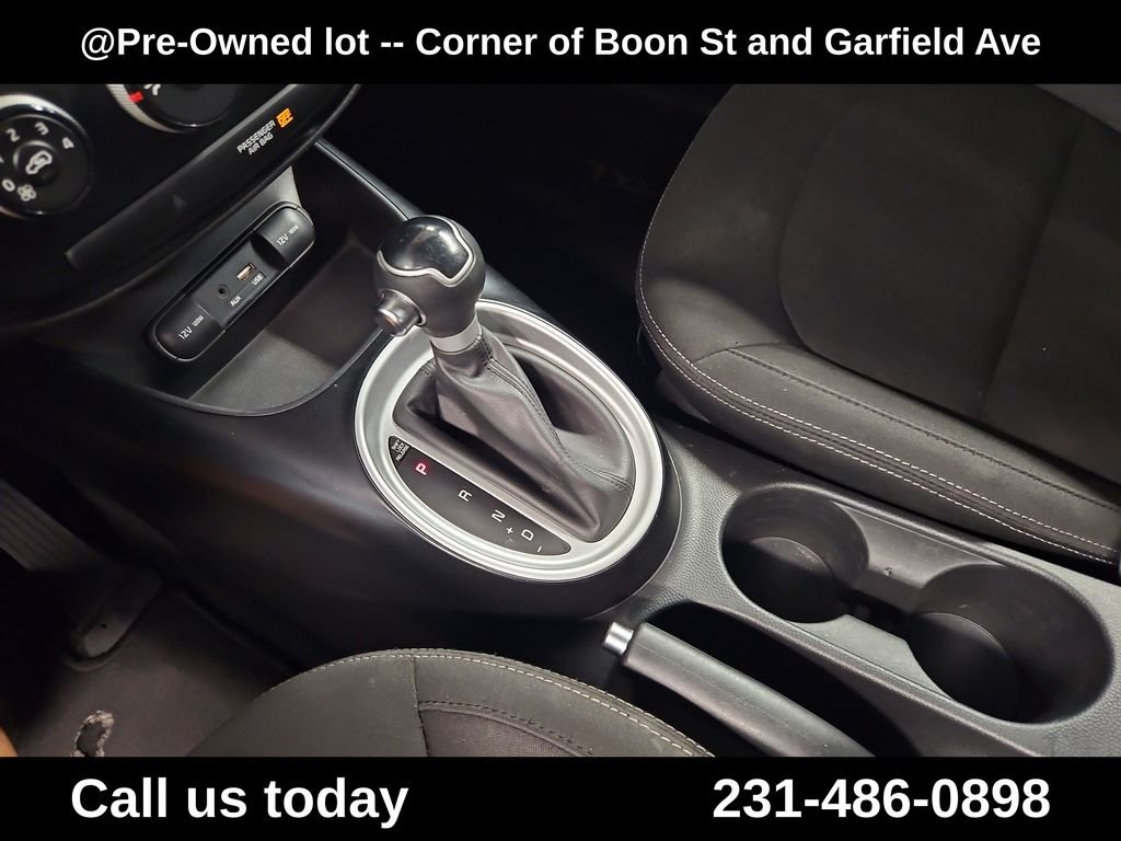 Used 2019 Red Kia Base image 24