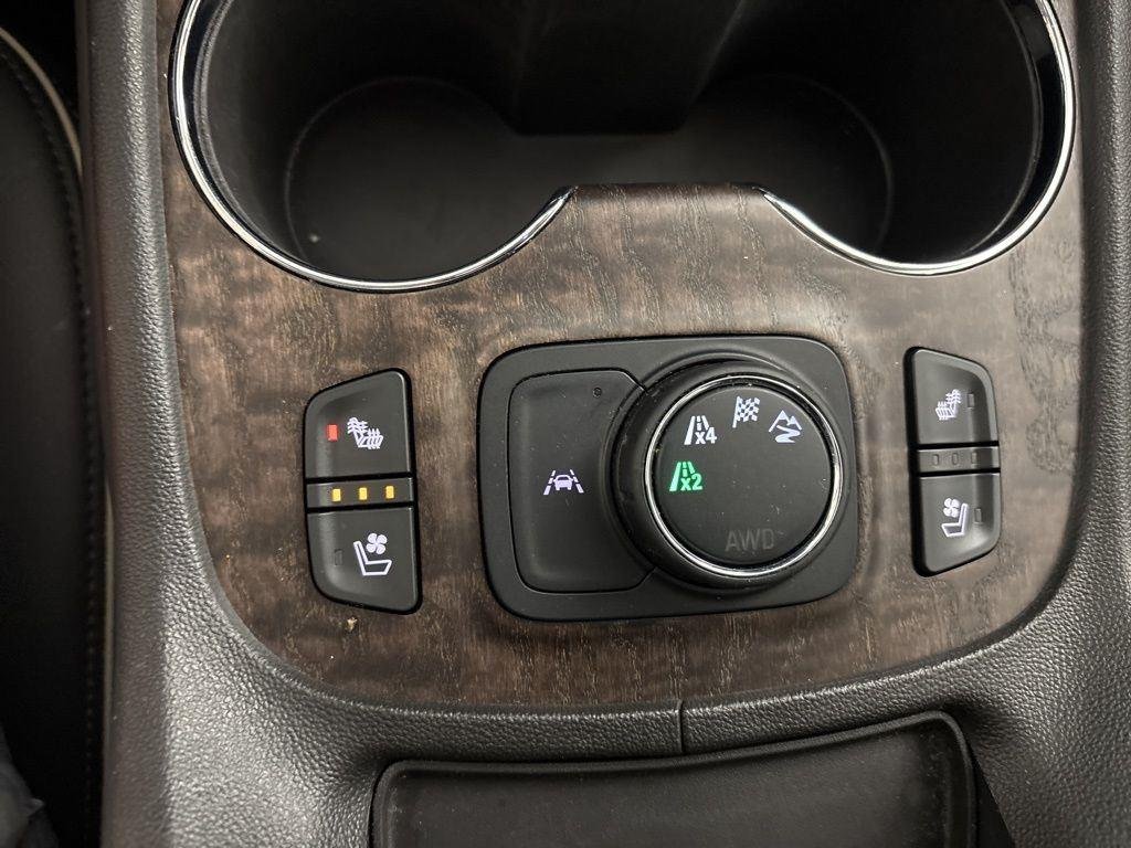 Used 2023 Hunter Green GMC Denali image 14
