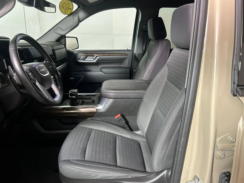 Used 2023 Beige GMC Elevation image 14