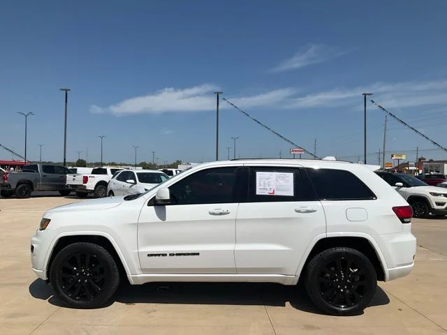 Used 2019 White Jeep Altitude image 31