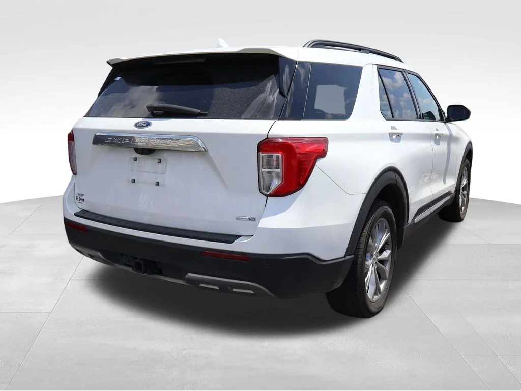Used 2020 White Metallic Ford XLT image 16