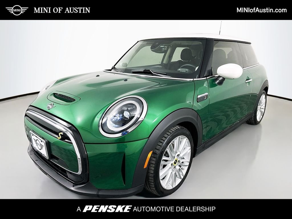 2024 MINI Hardtop Cooper SE's photo
