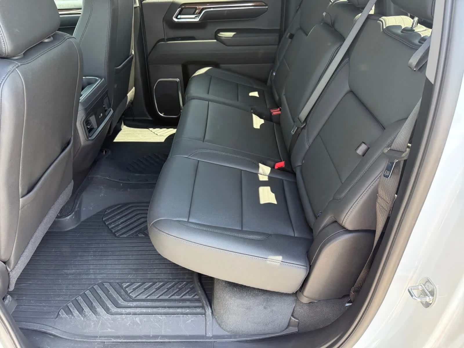 2024 Chevrolet Silverado 1500 LT Trail Boss - Photo 11