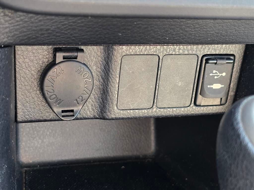 Used 2015 Red Toyota LE image 18