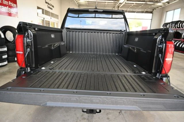 2026 Toyota Tacoma SR5 - Photo 8
