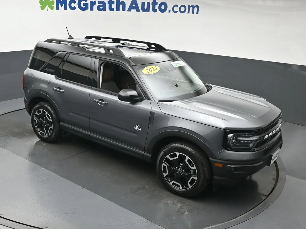 Used 2024 Gray Ford Outer Banks image 3
