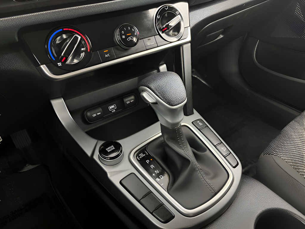 2023 Kia Seltos LX - Photo 22