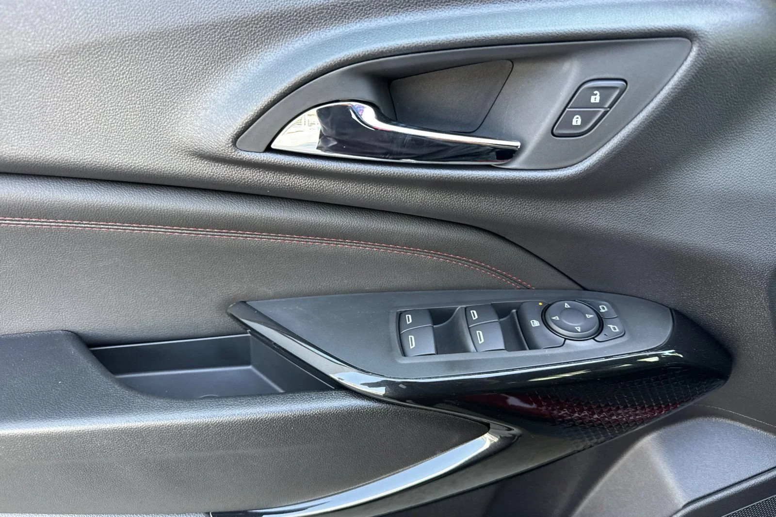 2026 Chevrolet Trax RS - Photo 10