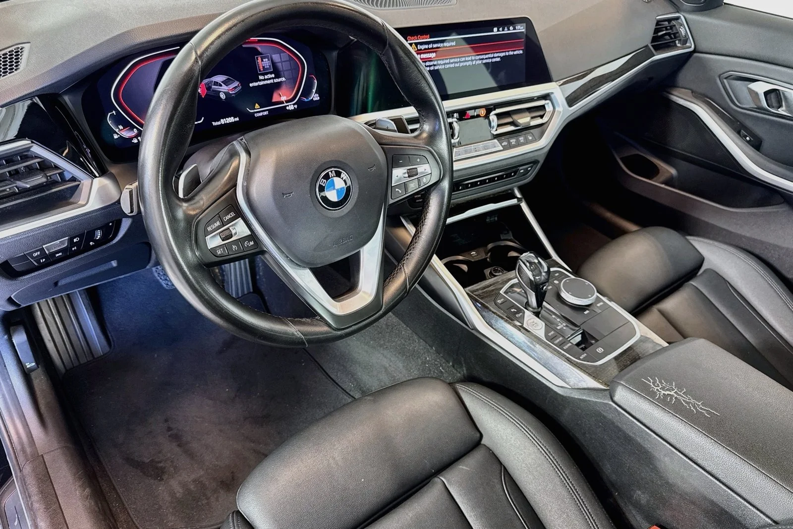 Used 2020 Jet Black BMW 330i image 9