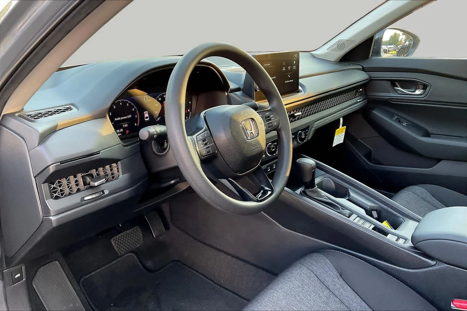 New 2026 Urban Gray Pearl Honda SE image 8
