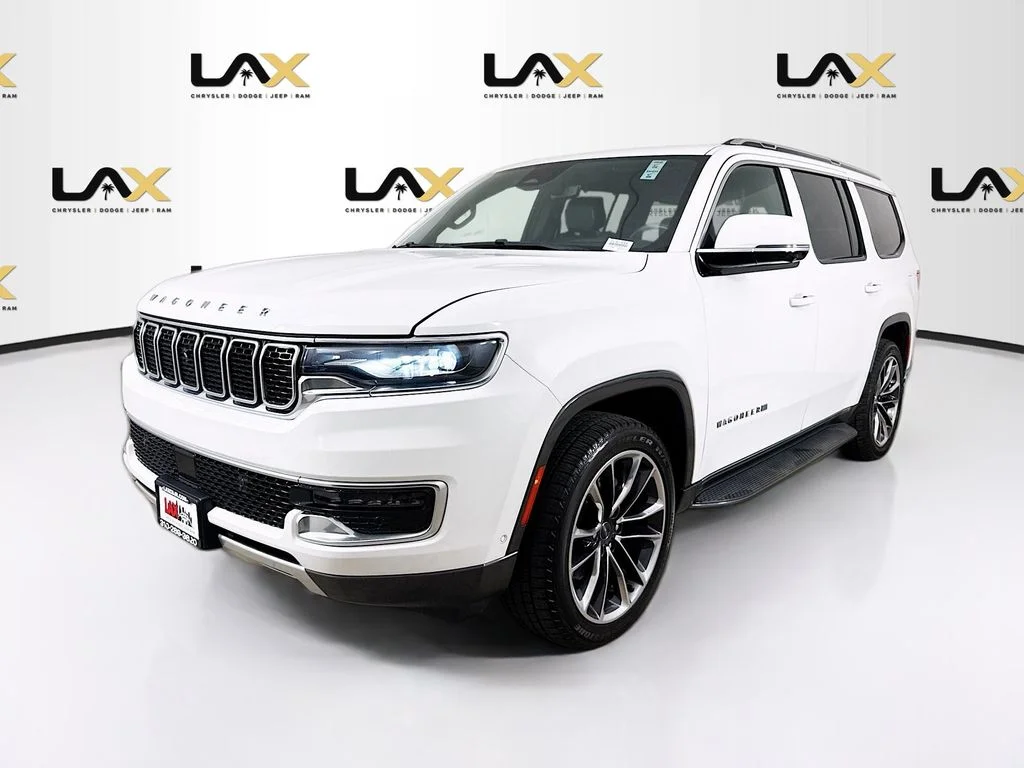 Used 2022 White Jeep Series II image 3