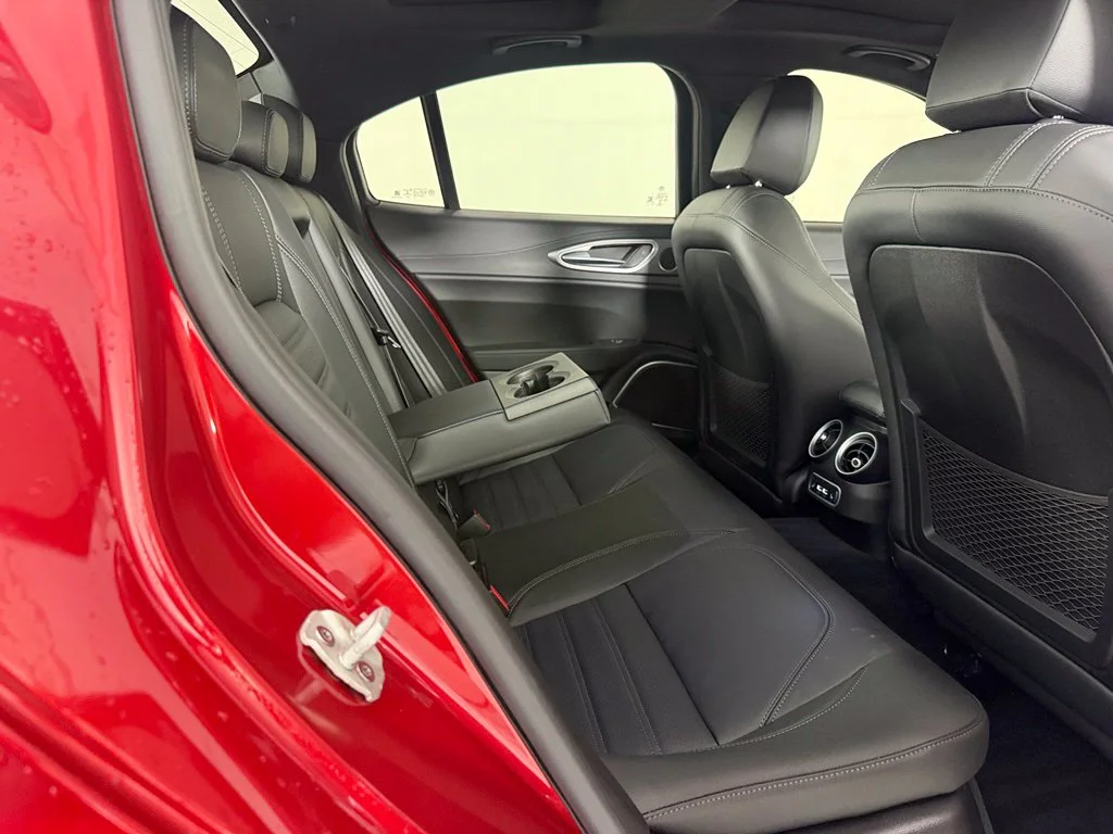 Certified Used 2023  Alfa Romeo Veloce image 17