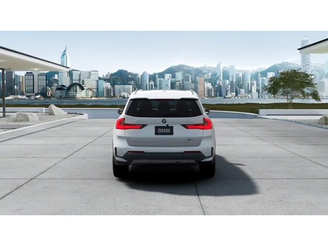 New 2027 Mineral White Metallic BMW  image 5