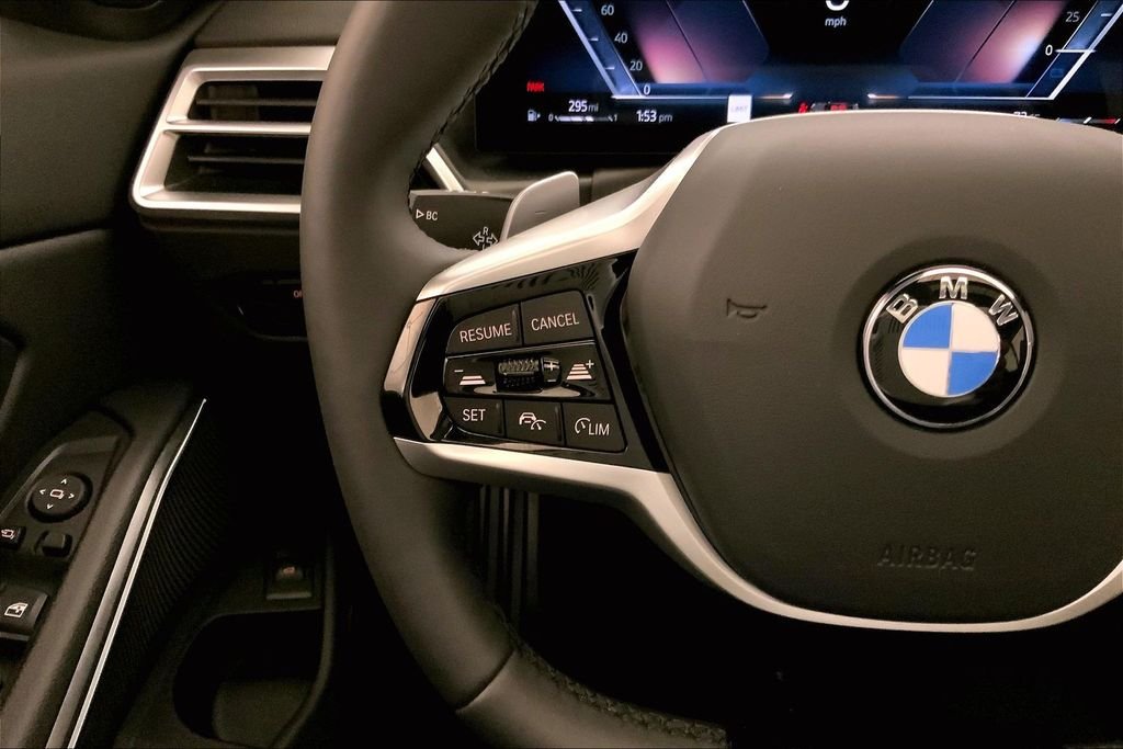 Used 2025 Skyscraper Grey Metallic BMW  image 18