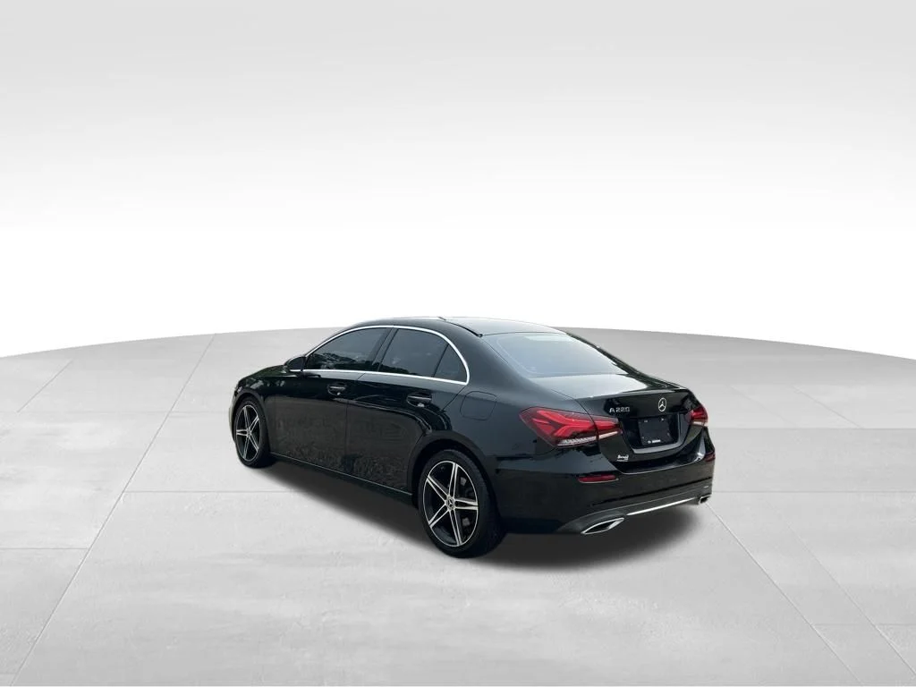 Used 2019 Black Mercedes-Benz A 220 image 3