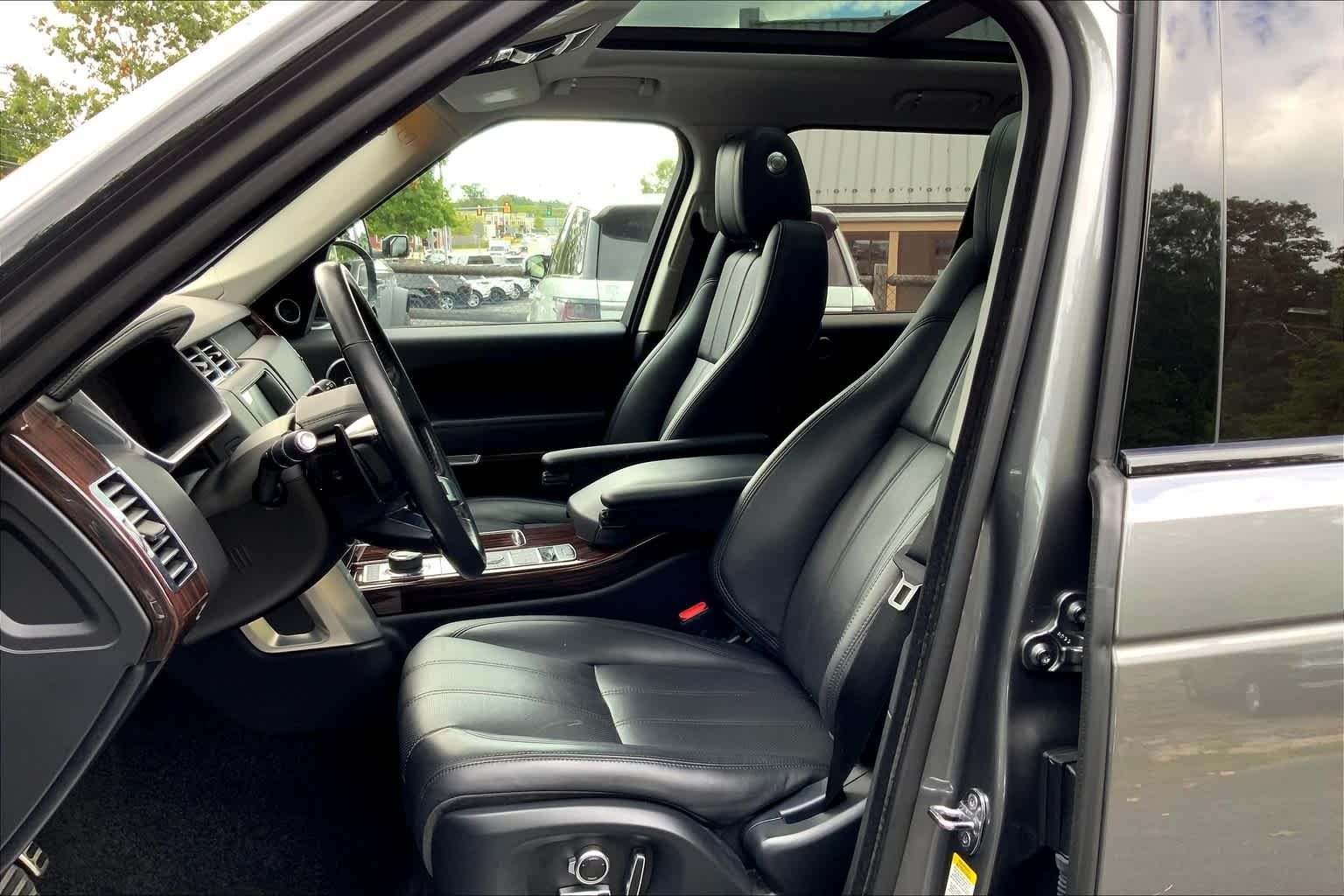 Used 2017 Corris Grey Land Rover  image 8