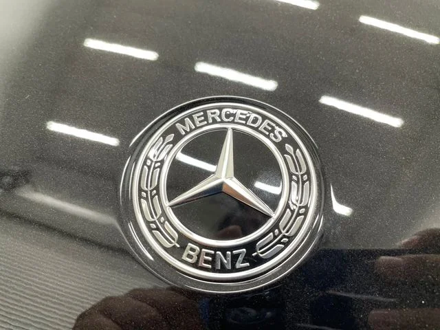 New 2027 Black Mercedes-Benz GLC 300 image 44
