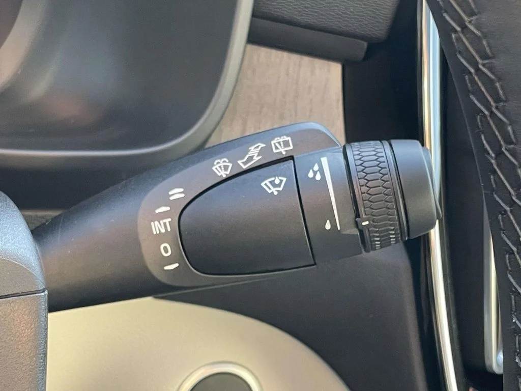New 2026 Crystal White Volvo Ultra image 13