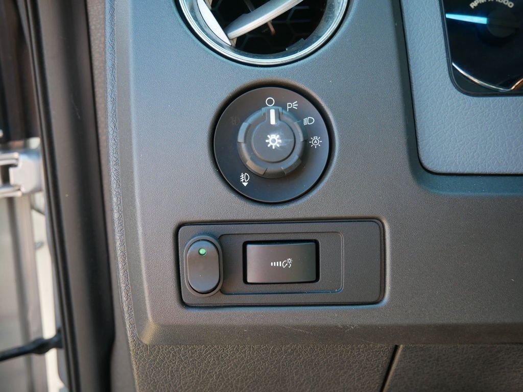 Used 2012 Silver Ford XLT image 17
