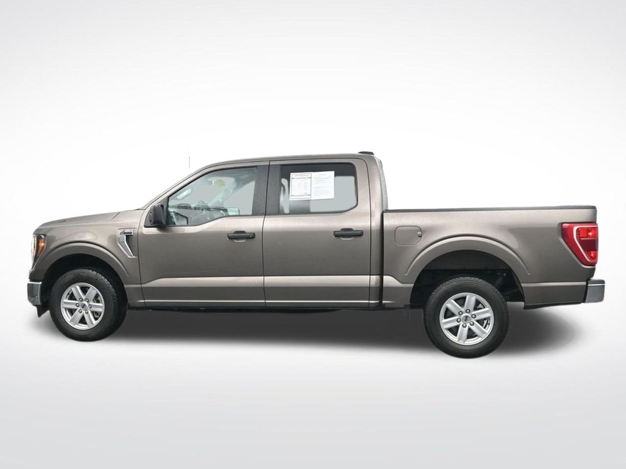 Used 2023 Gray Ford XLT image 9