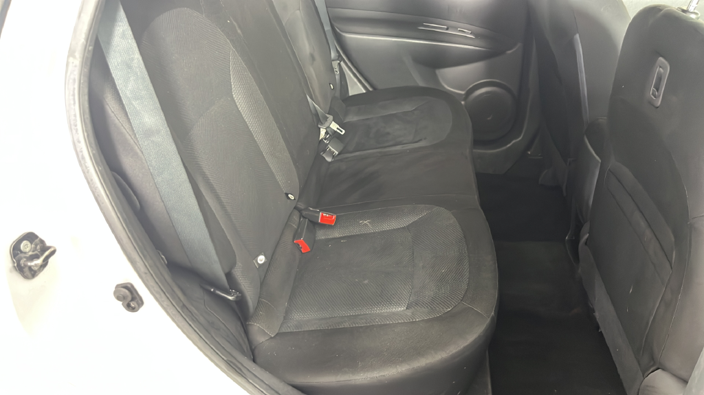 2013 Nissan Rogue S - Photo 20
