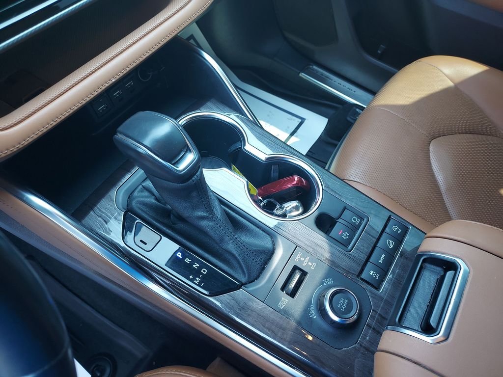 Used 2021 Black Toyota Platinum image 27