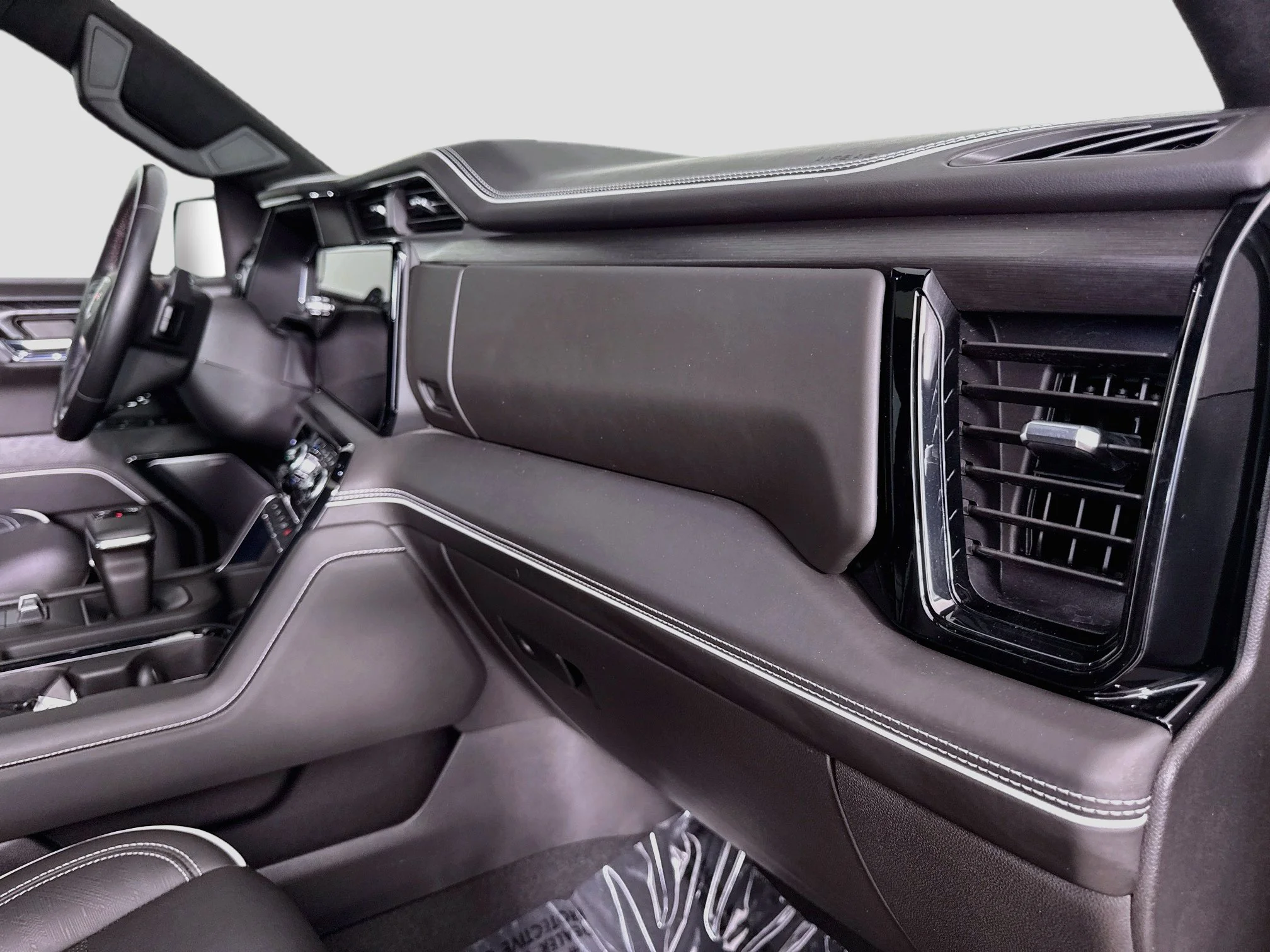 Used 2024 Onyx Black GMC AT4X image 32