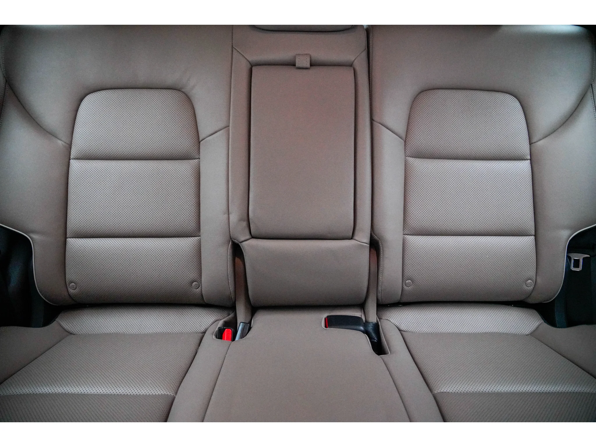 Used 2021 Black Noir Pearl Hyundai Limited image 20