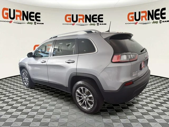 Used 2019 Silver Jeep Latitude Plus image 3