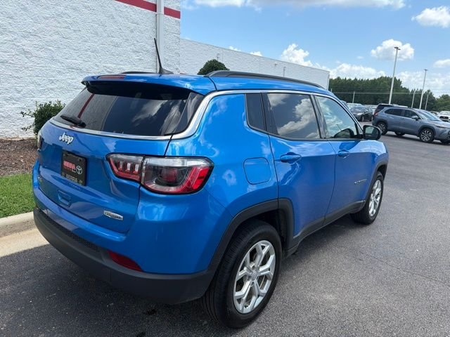 Used 2024 Blue Jeep Latitude image 9