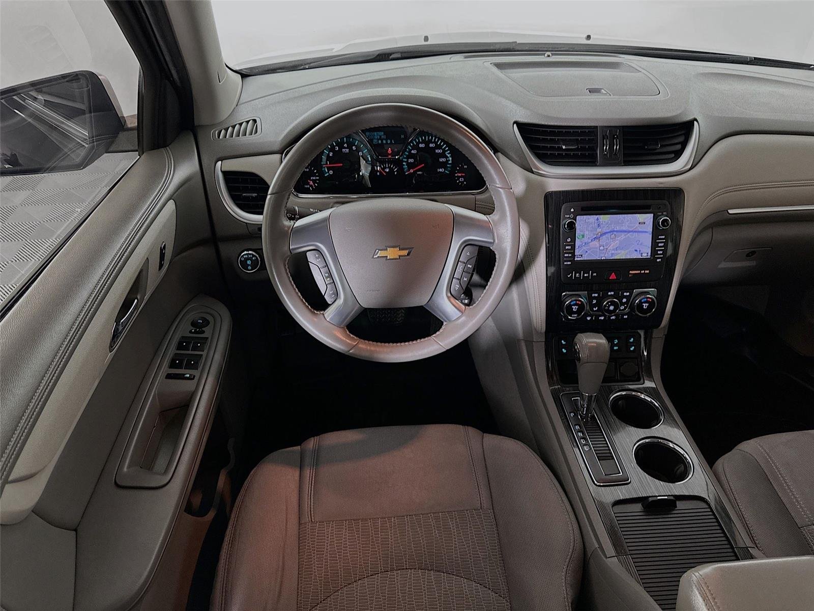 Used 2015 Chevrolet Traverse 2LT with VIN 1GNKVHKD5FJ353319 for sale in Winona, Minnesota