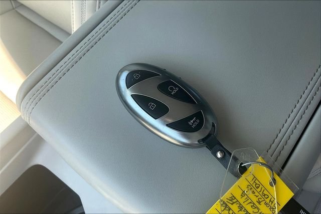 Used 2025 Brown Hyundai Calligraphy image 38