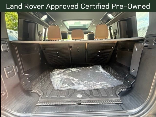 Certified Used 2025 Fuji White Land Rover X-Dynamic SE image 18