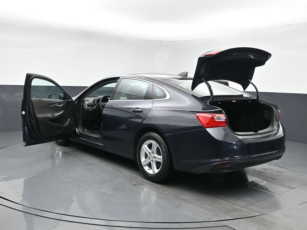 Used 2022 Gray Chevrolet LS image 29
