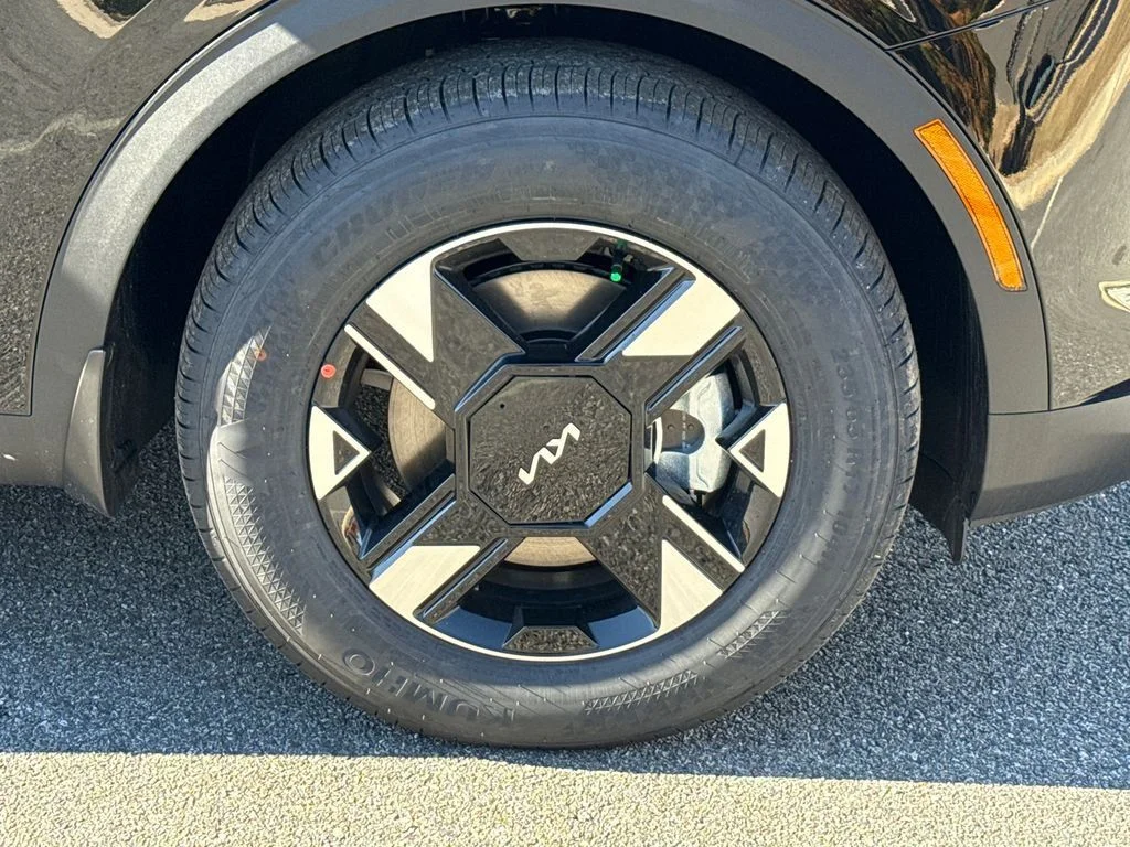 New 2026 Black Kia LX image 12