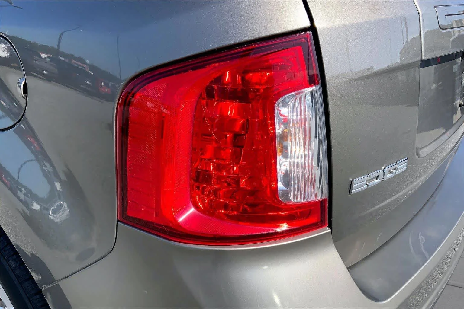 Used 2013 Mineral Gray Metallic Ford SEL image 27