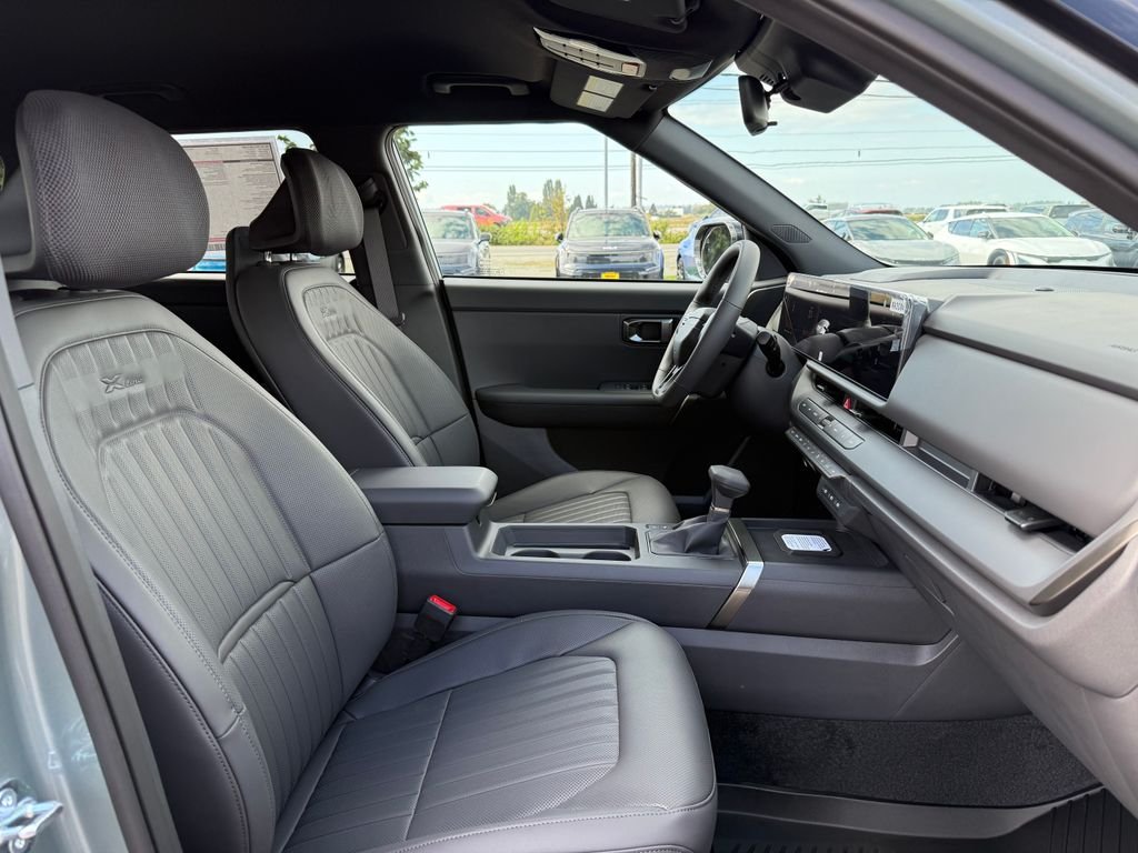 New 2027 Iceberg Green Kia X-Line S image 12