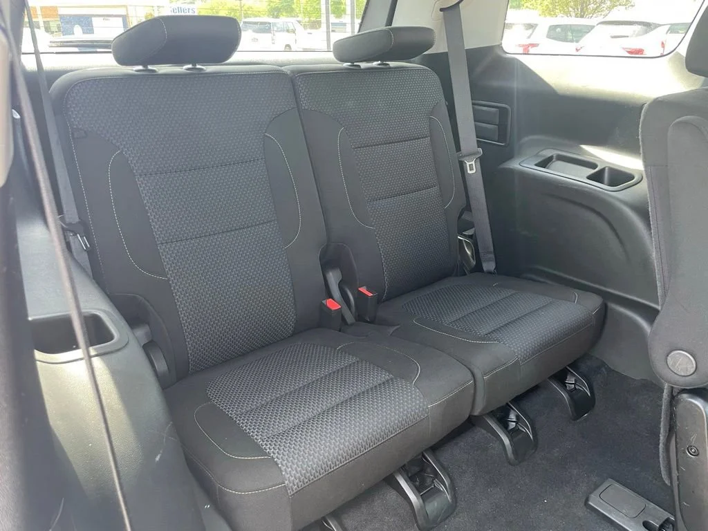 Used 2023 Summit White GMC SLE image 18