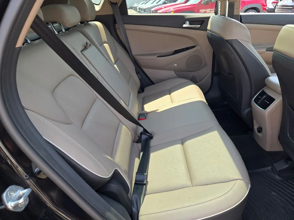 Used 2021 Black Hyundai Ultimate image 10