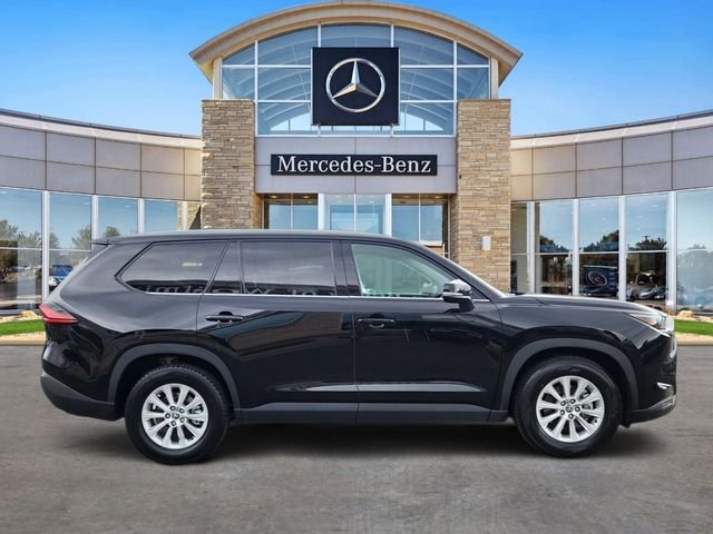 Used 2025 Black Toyota XLE image 5