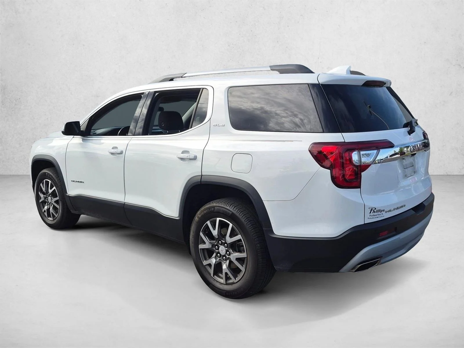 Used 2020 Summit White GMC SLE image 3