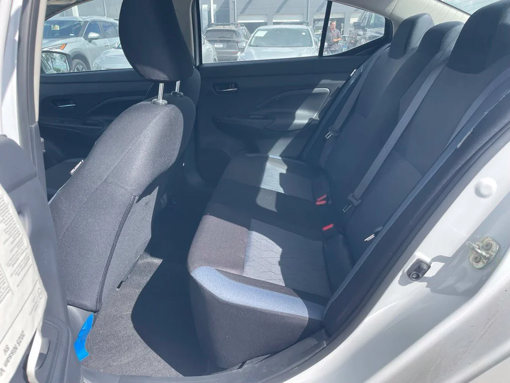 Used 2025 White Nissan 1.6 SV image 16