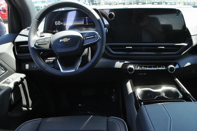 New 2025 Black Chevrolet LT - Extended Range image 15