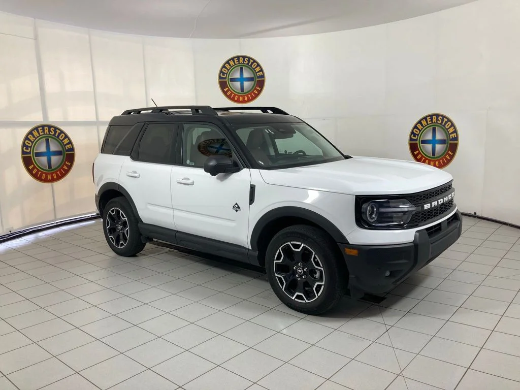 Used 2025 White Ford Outer Banks image 20