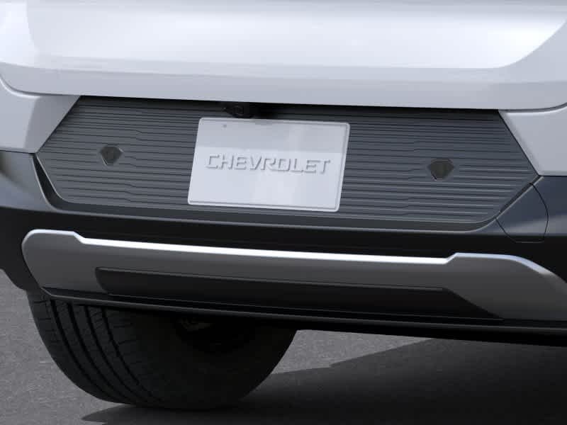 New 2025 Summit White Chevrolet LT image 14