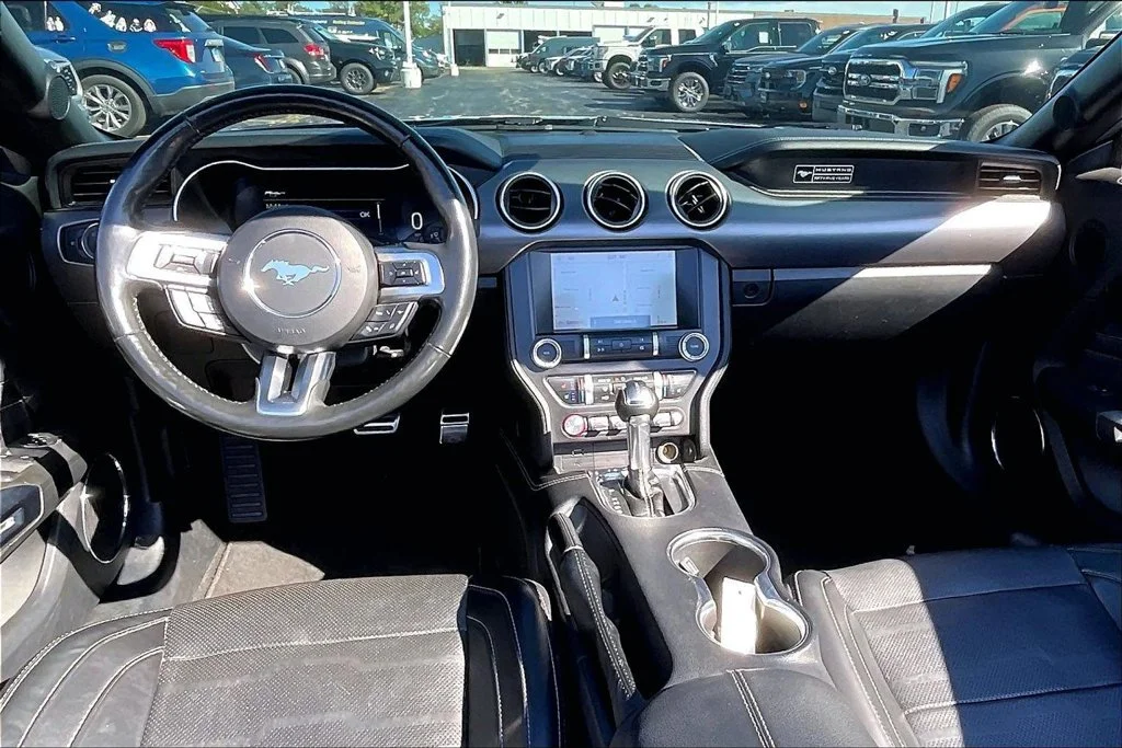 Used 2020 Shadow Black Ford GT Premium image 14